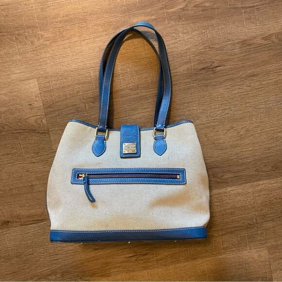Vintage 1975 Dooney and Bourke Beacon Tote GUC